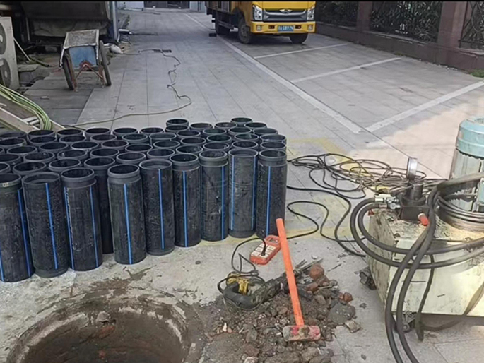 南澳PE置换管厂家 DN315置换管 非开挖管短管置换